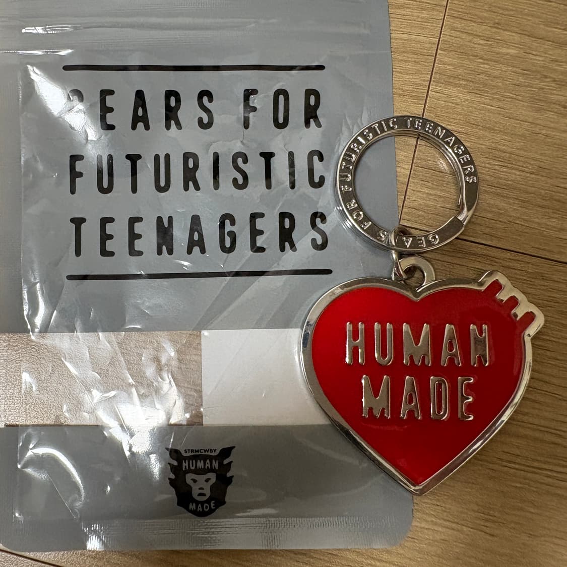 휴먼메이드 x 베르디 걸스 돈 크라이 키링 레드 상품이미지2