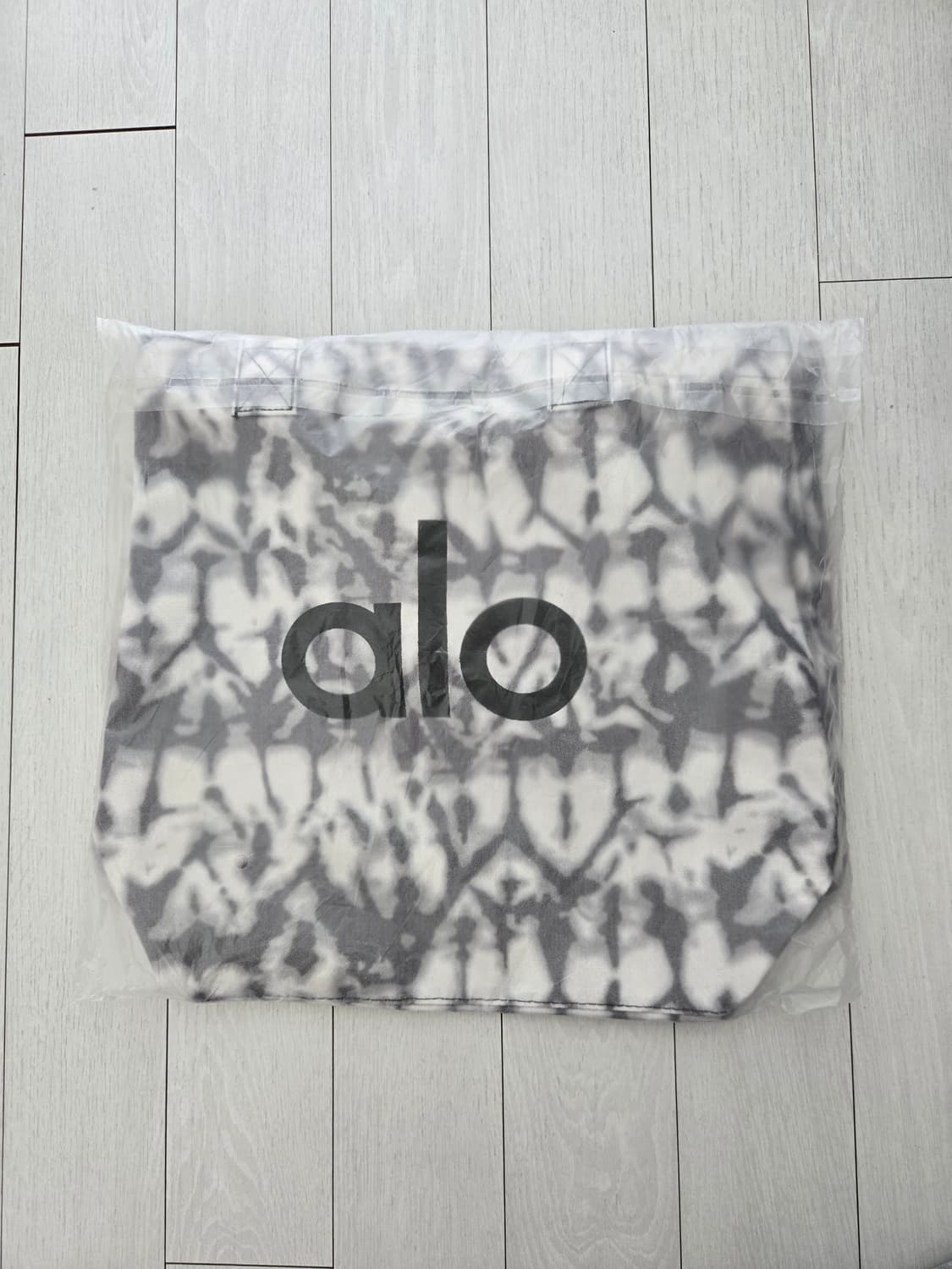 알로요가(alo) 아이코닉 쇼퍼 토트백 상품이미지1