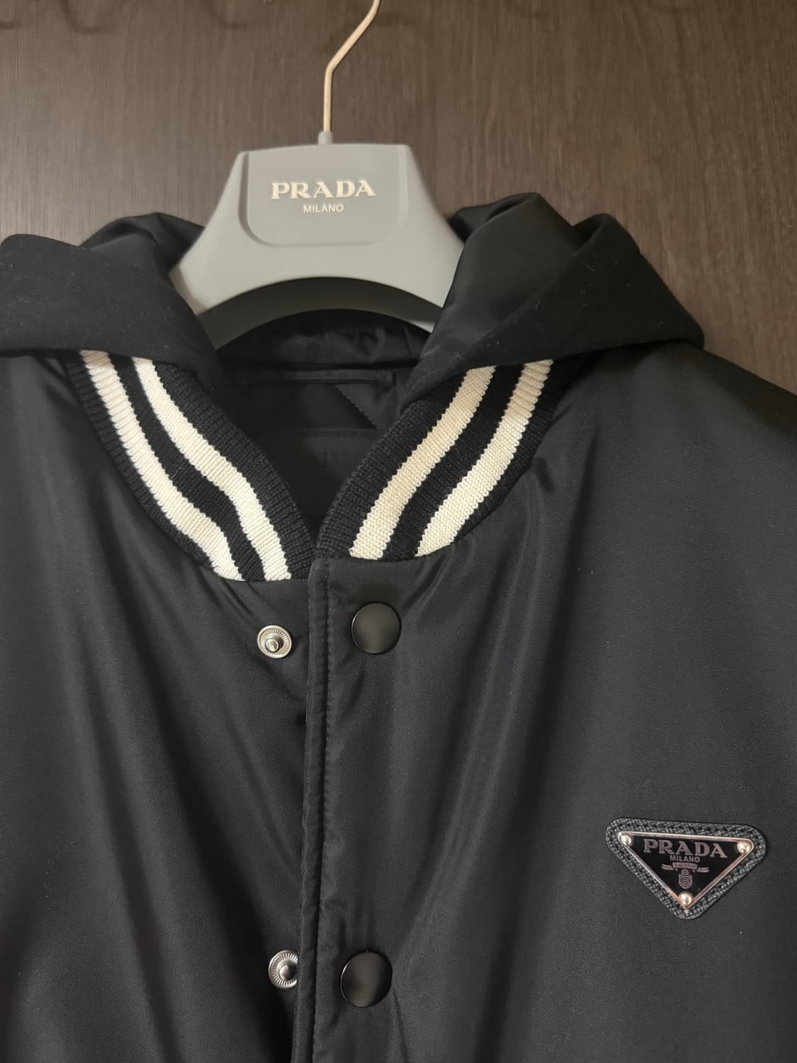 프라다 바시티 M사이즈 상품이미지2