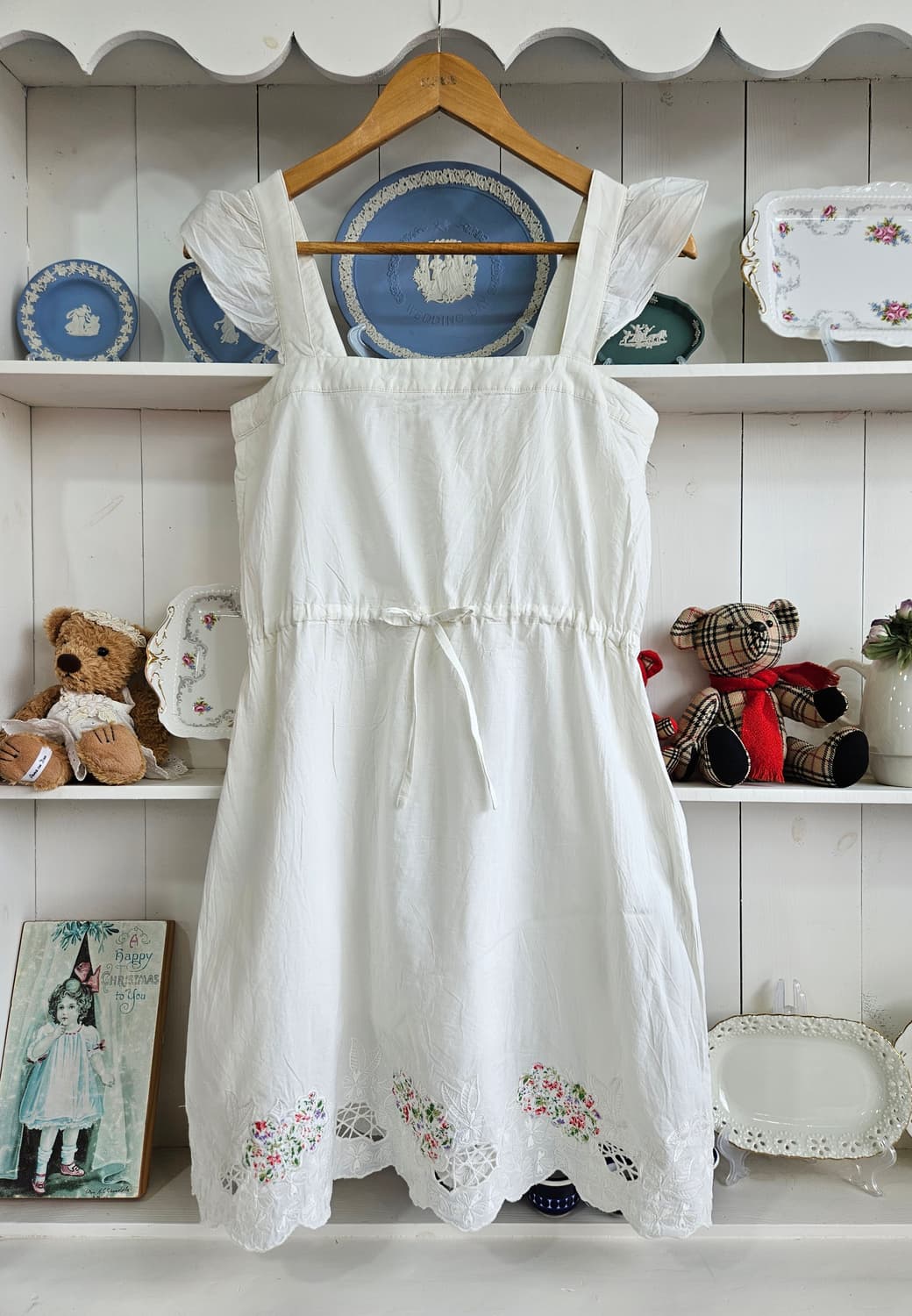 플라워 자수 화이트 원피스 상품이미지1