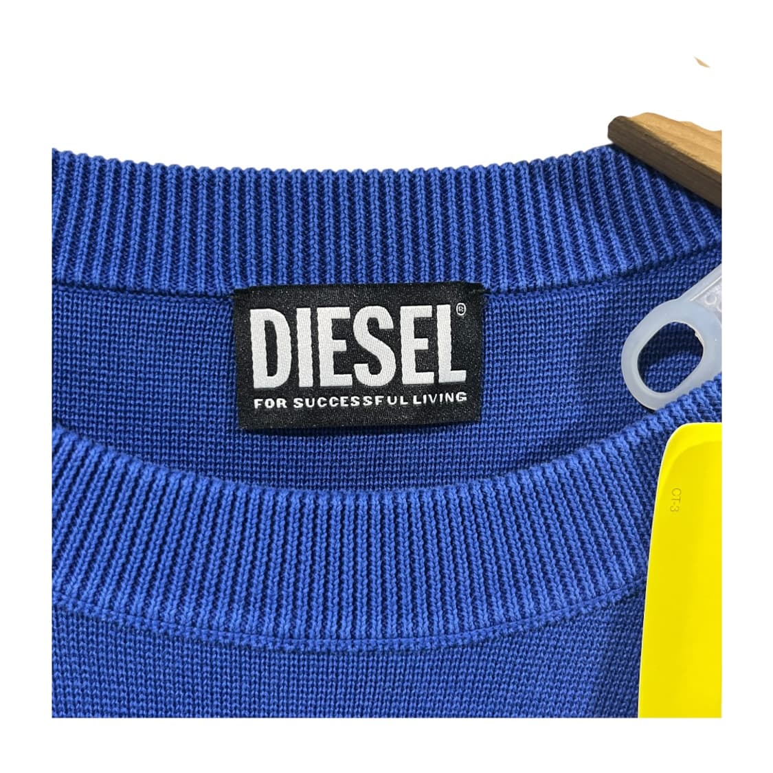 [DIESEL] 디젤 로고패치 블루 니트(새상품) 상품이미지4