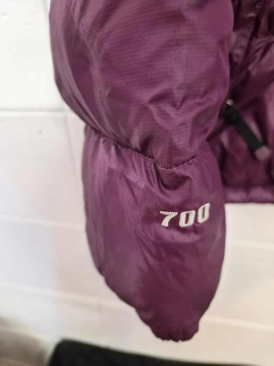 95) 노스페이스 눕시 퍼플/블랙 패딩 팝니다 상품이미지4
