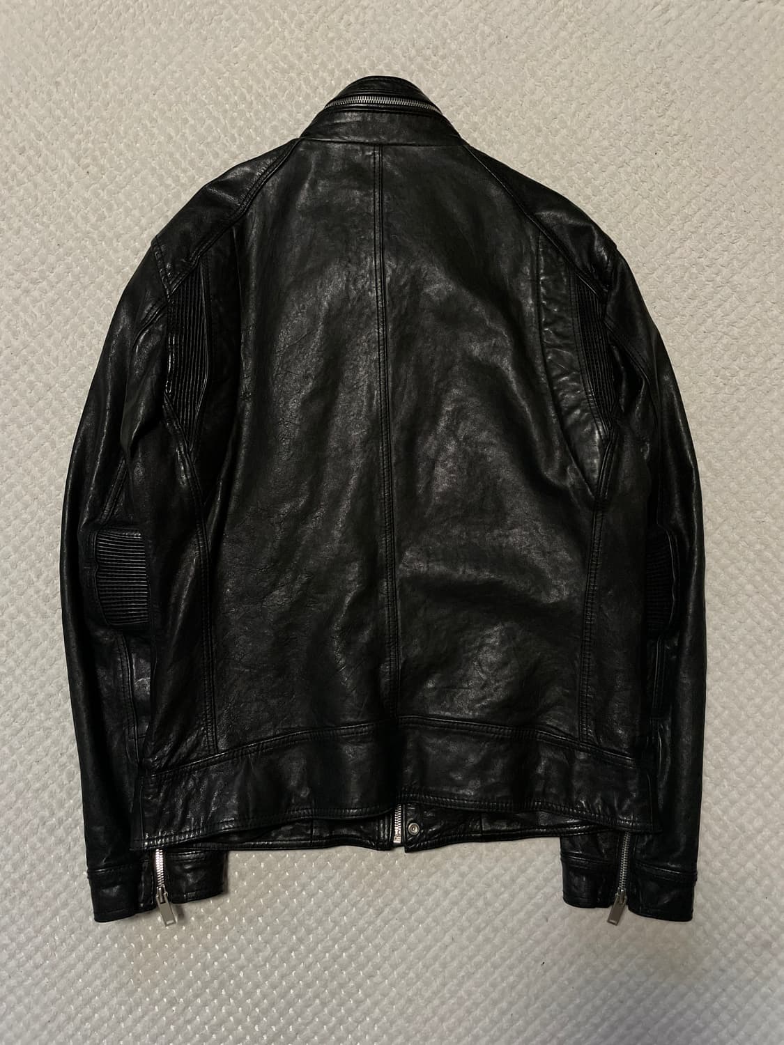 웨스턴 무드 램스킨 양가죽 절개 바이커 레더 자켓 상품이미지2