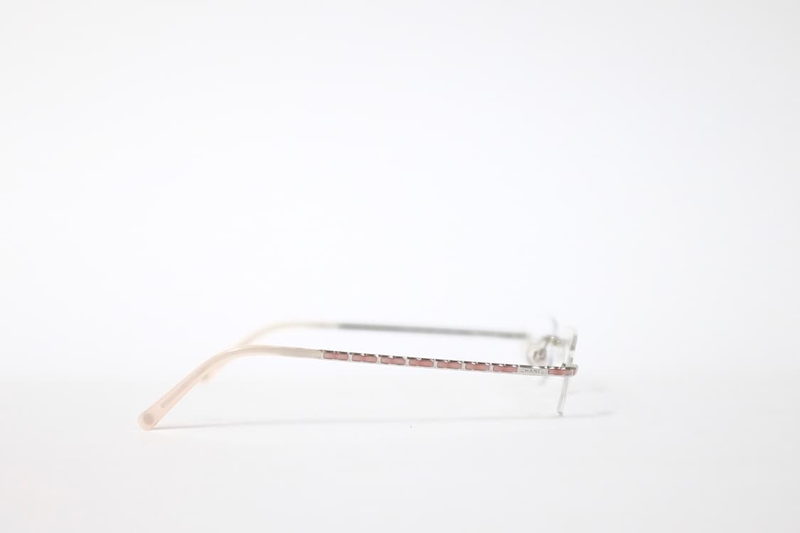 CHANEL 샤넬 빈티지 무테 실버 핑크 안경 상품이미지5