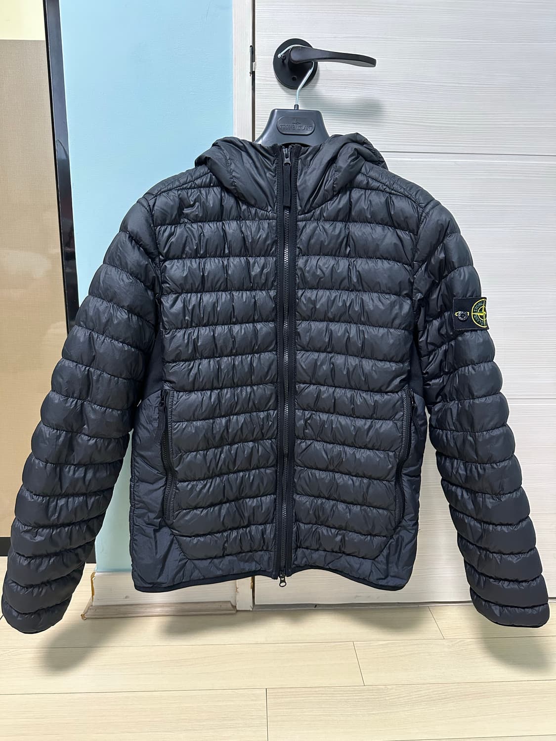 스톤아일랜드 마이크로얀 후드경량패딩 상품이미지1