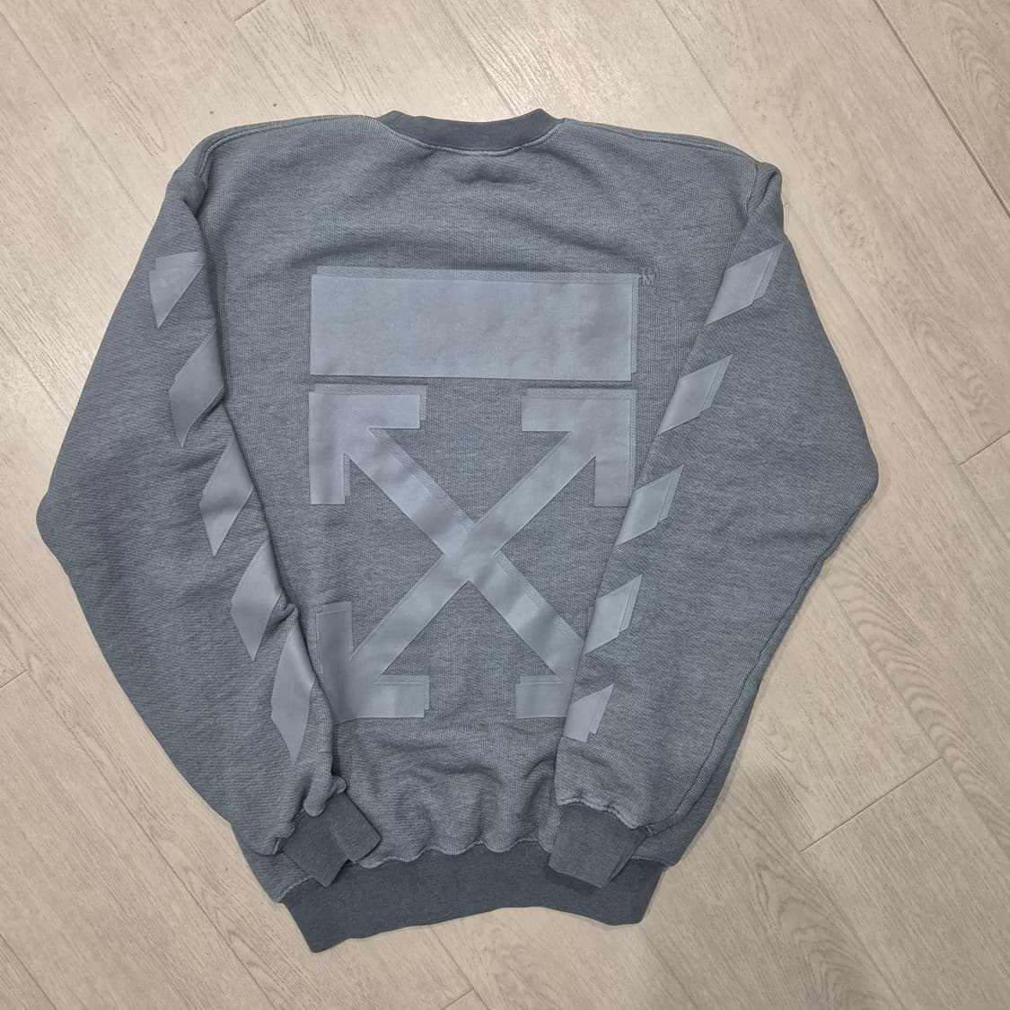 오프화이트 그레이 맨투맨 상품이미지3