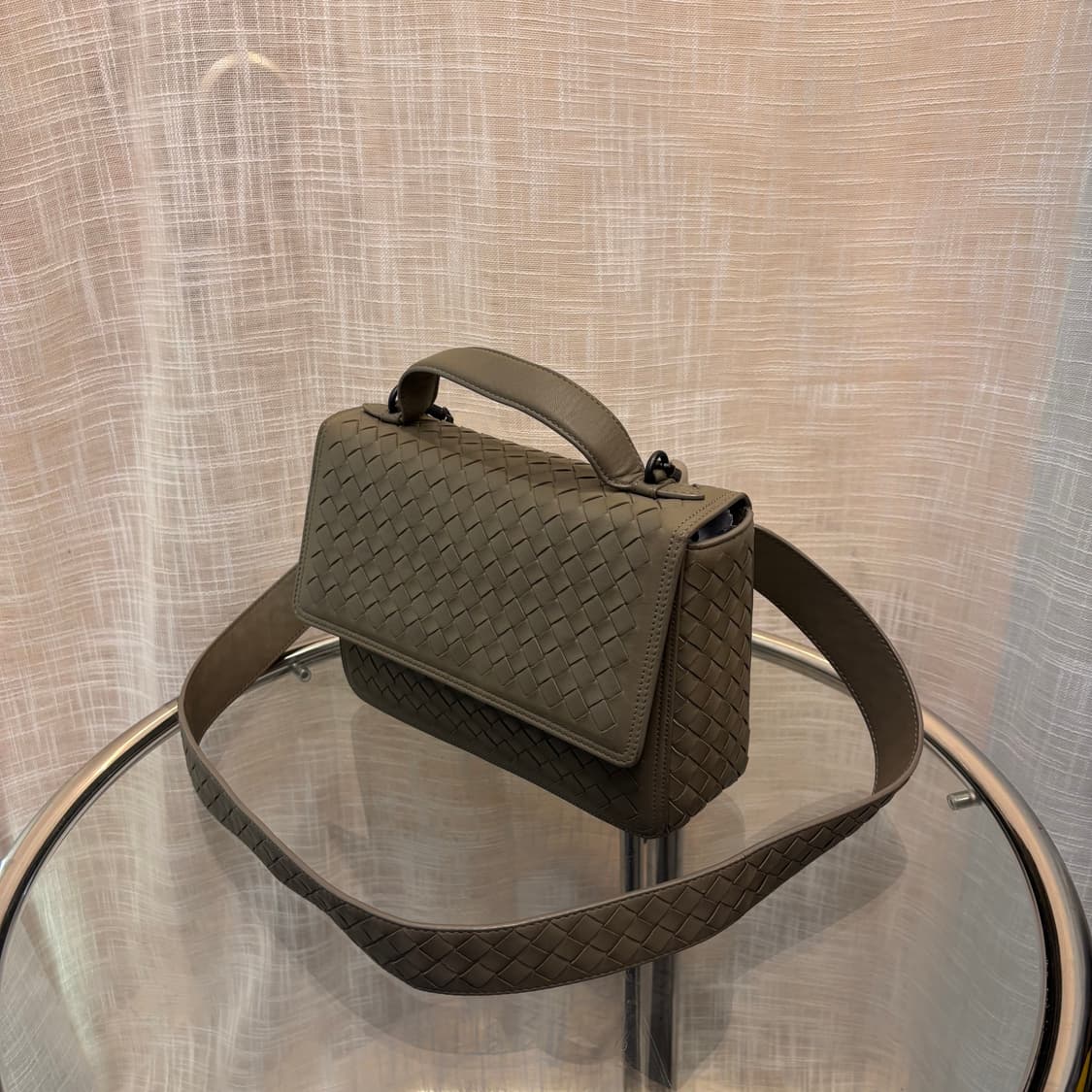 정품 보테가베네타 루프 탑핸들     상품이미지4