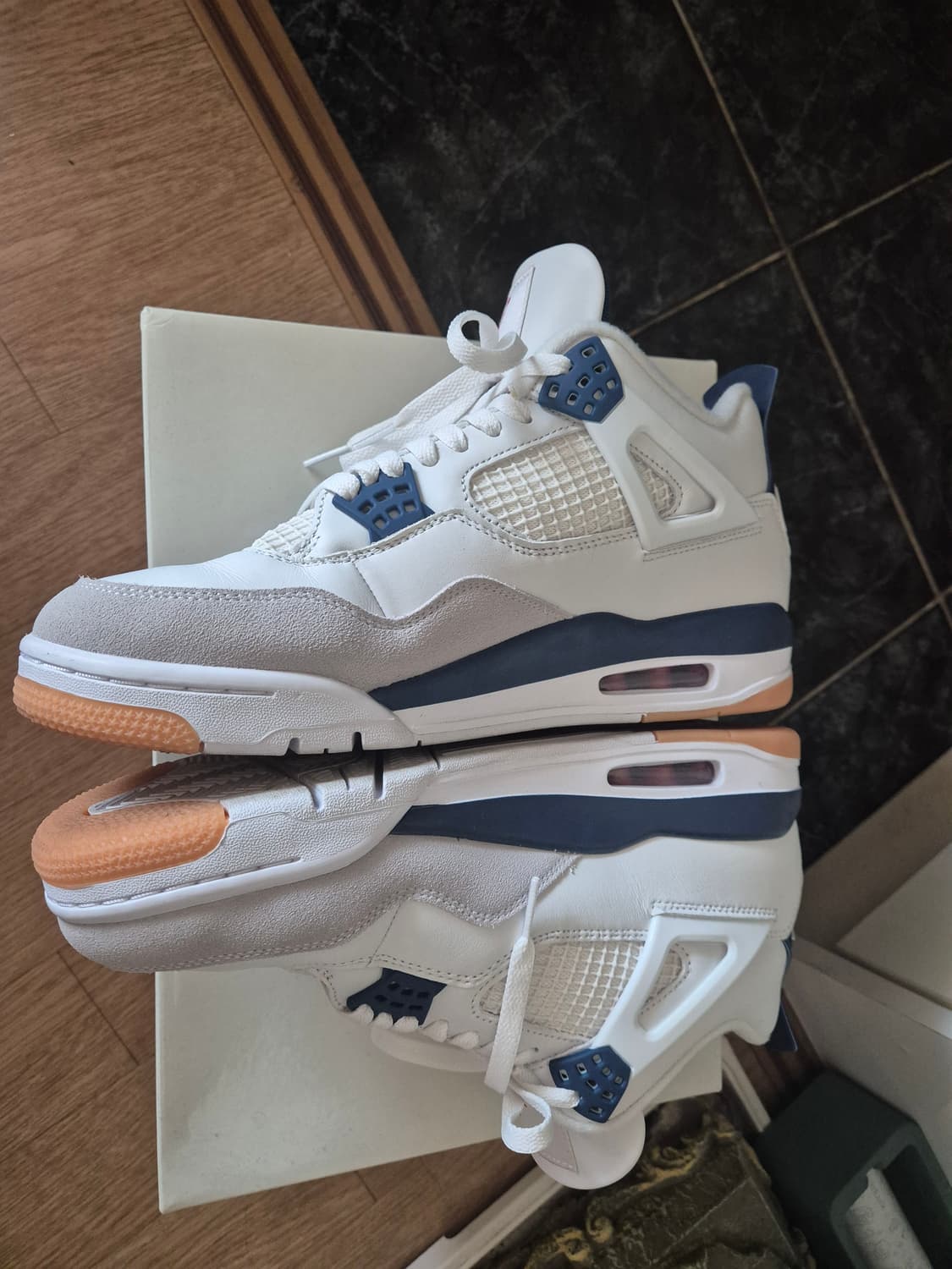 조던 4 x 나이키 SB 레트로 SP 네이비 상품이미지4