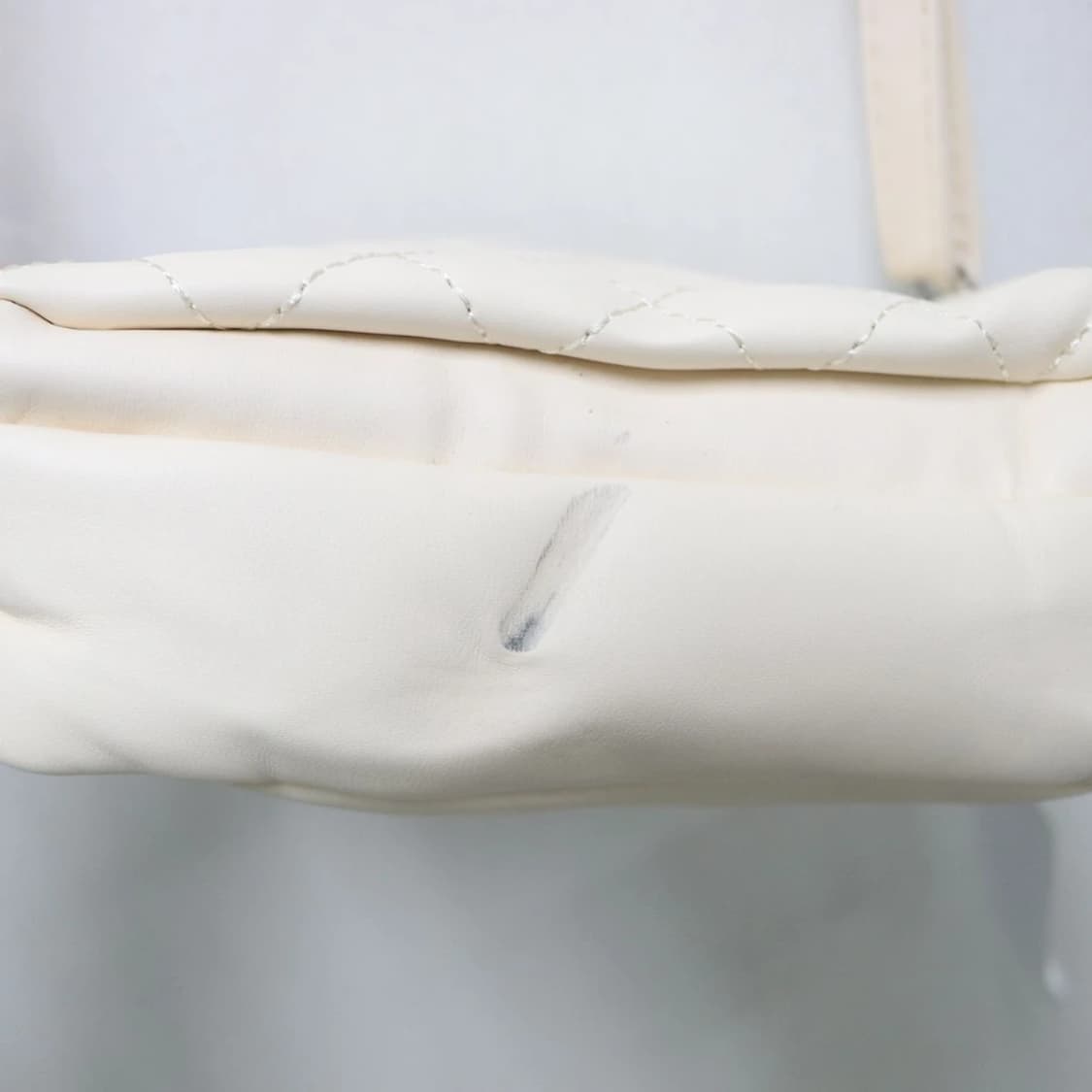 [미사용품] TOKOHANA 퀼팅 가죽 크로스백 61627 상품이미지4