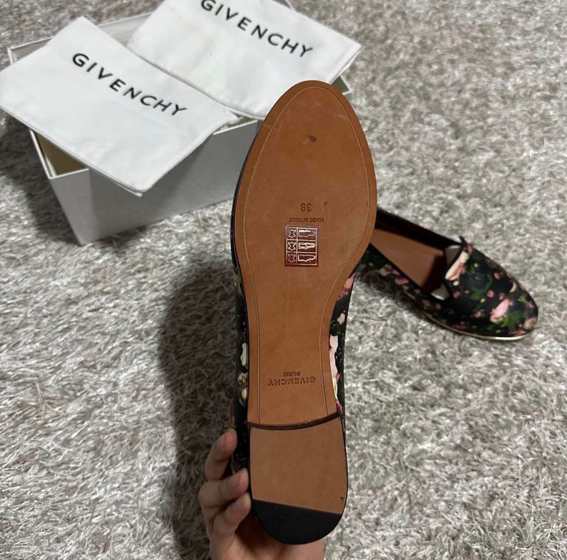 [리오브전포점] 지방시 플라워 구두 상품이미지4