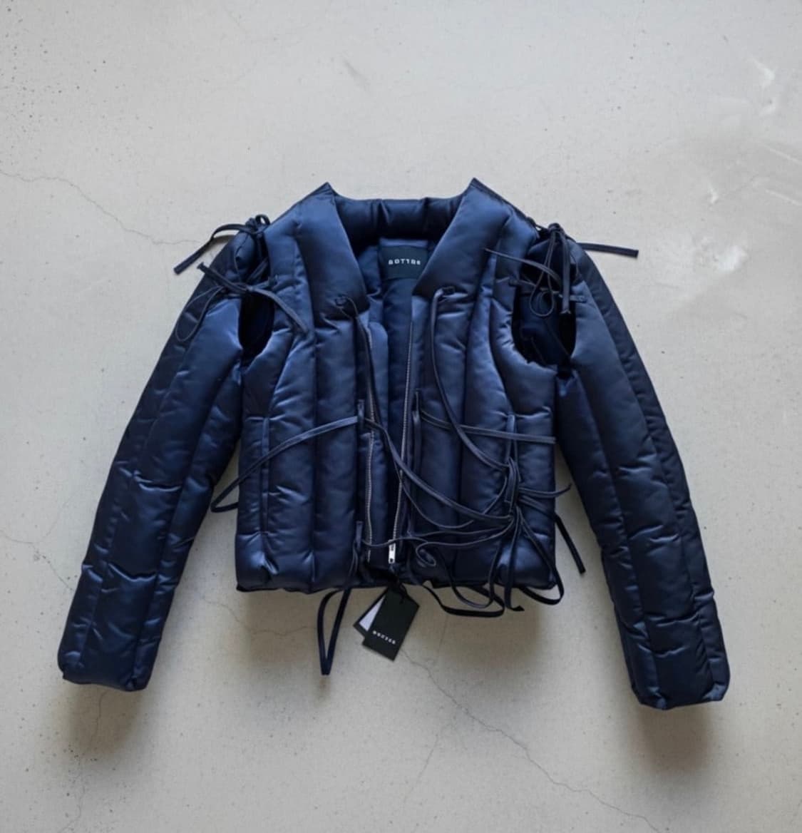 보터 23FW 파리 컬렉션 런웨이 아카이브 크롭 숏패 18 딩 자켓 고프 상품이미지1