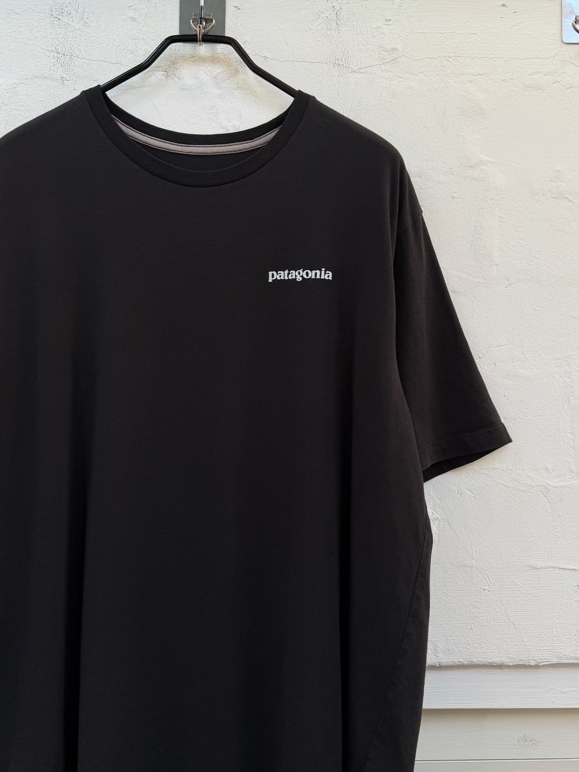 Patagonia 파타고니아 로고 그래픽 블랙 반팔티 M 상품이미지3