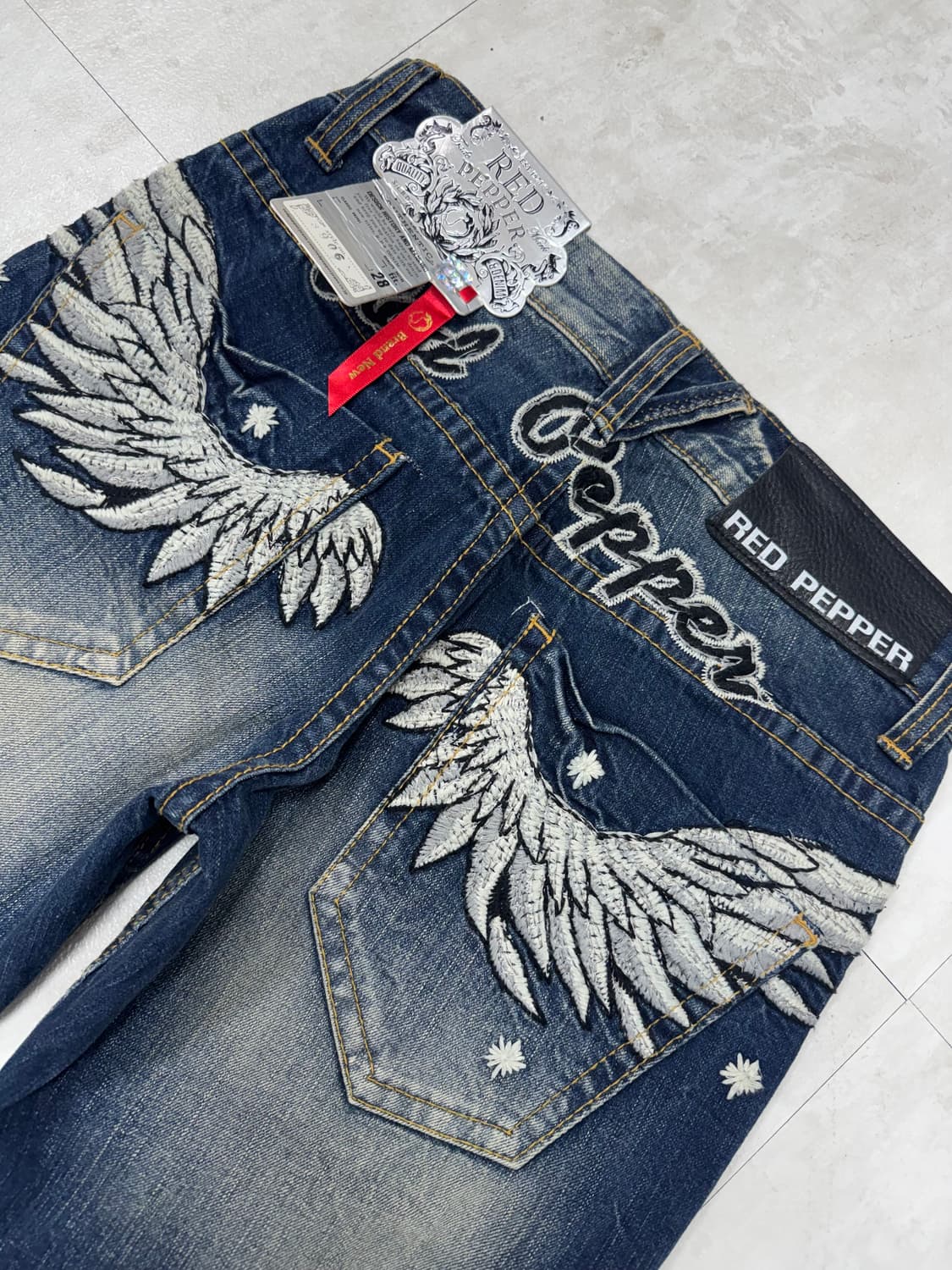 •RED PEPPER Y2K 자수 윙 포켓 데님 상품이미지6