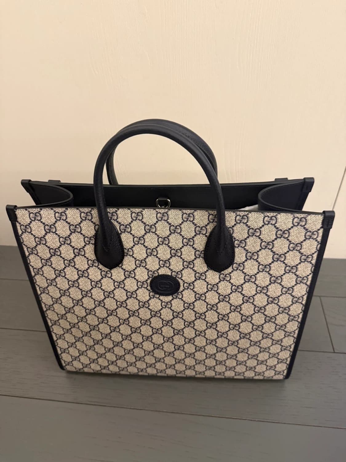 구찌 GG 수프림 토트백 새상품 정품 상품이미지1