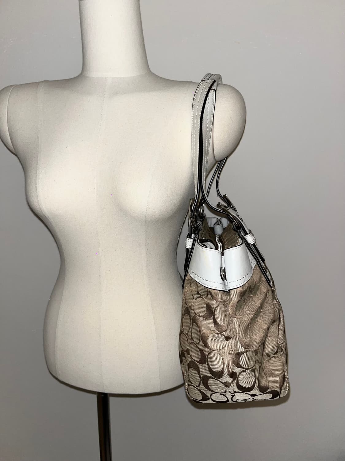 📦 Coach basic white&beige Shoulder Bag 상품이미지2