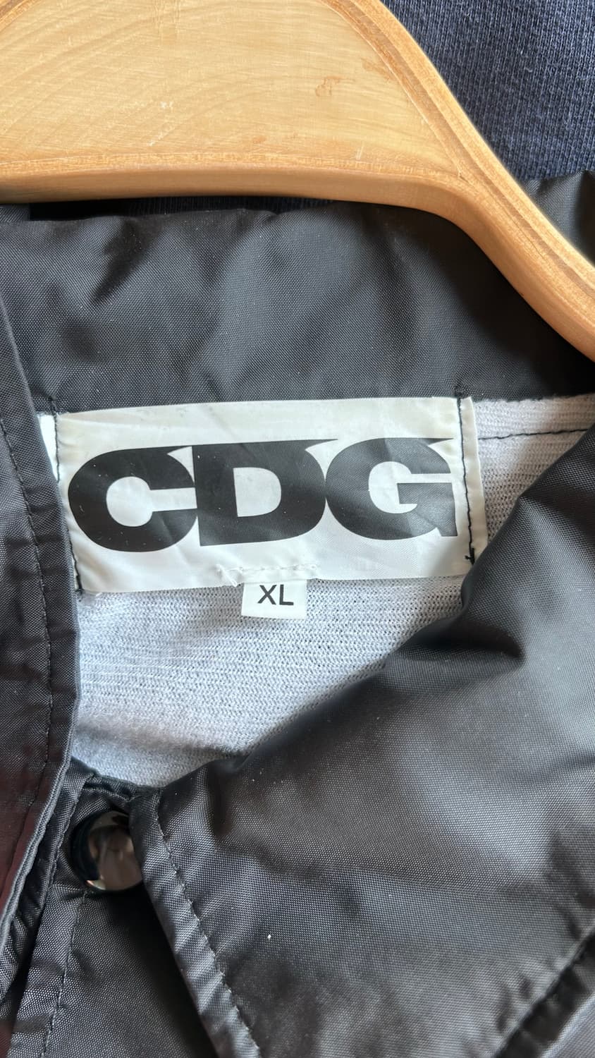 CDG 로고 코치자켓 블랙 상품이미지3
