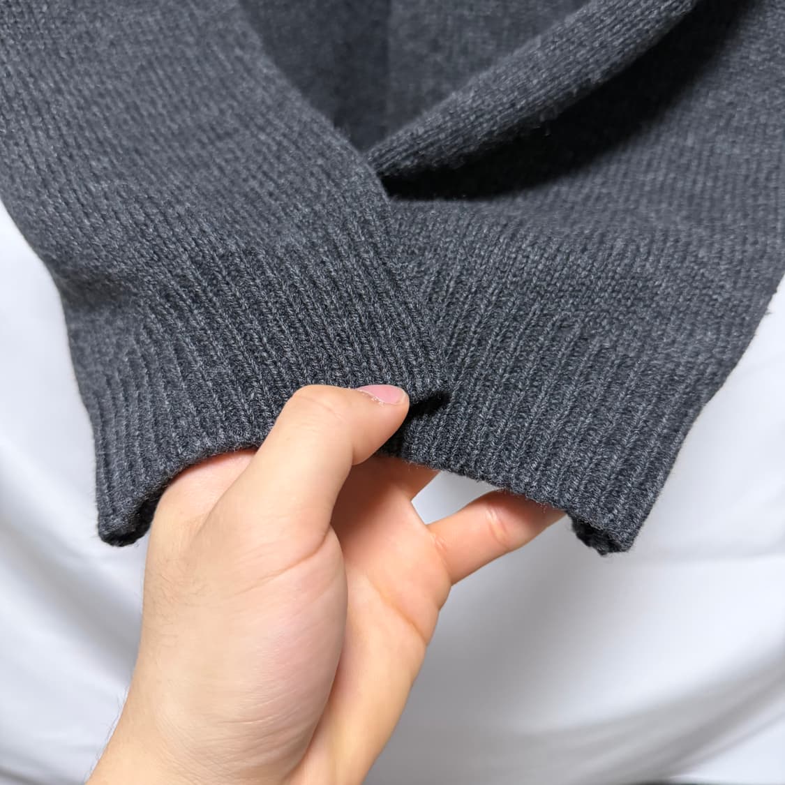 [S+급/L] 셀린느 트리옹프 울 캐시미어 니트 그레이 상품이미지7