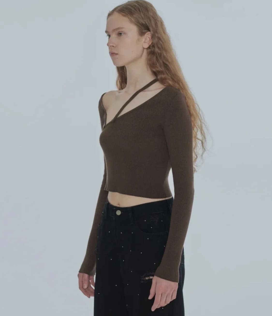 다이애그널 STRAP BUTTON KNIT TOP (brown) 상품이미지2