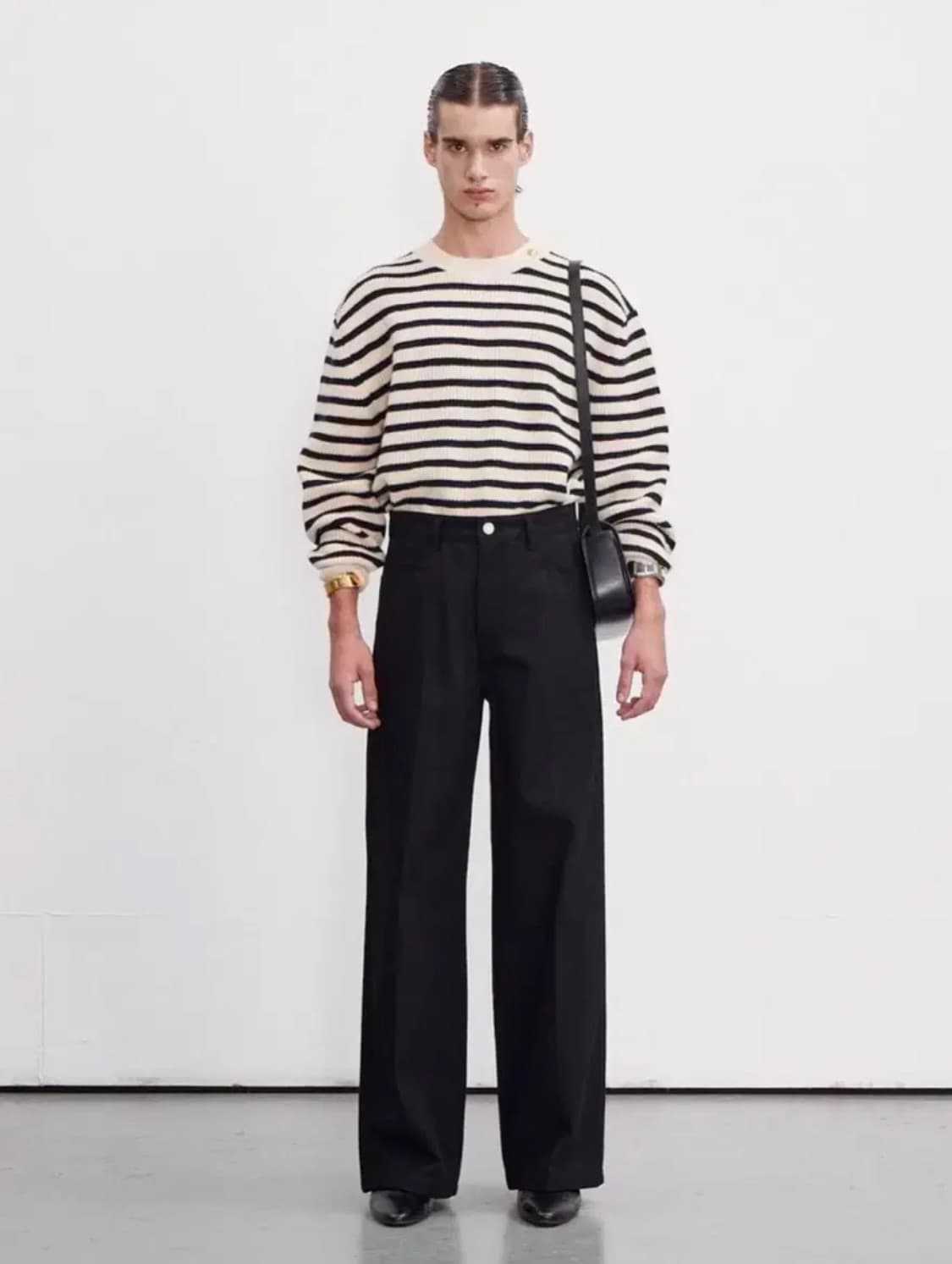 구매)렉토 Raw flared fit denim M,L사이즈 구매합니다 상품이미지1