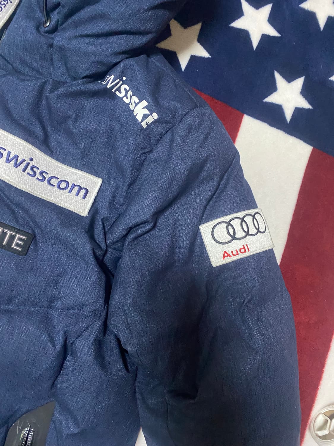 데상트 스위스 아우디 패딩 상품이미지3