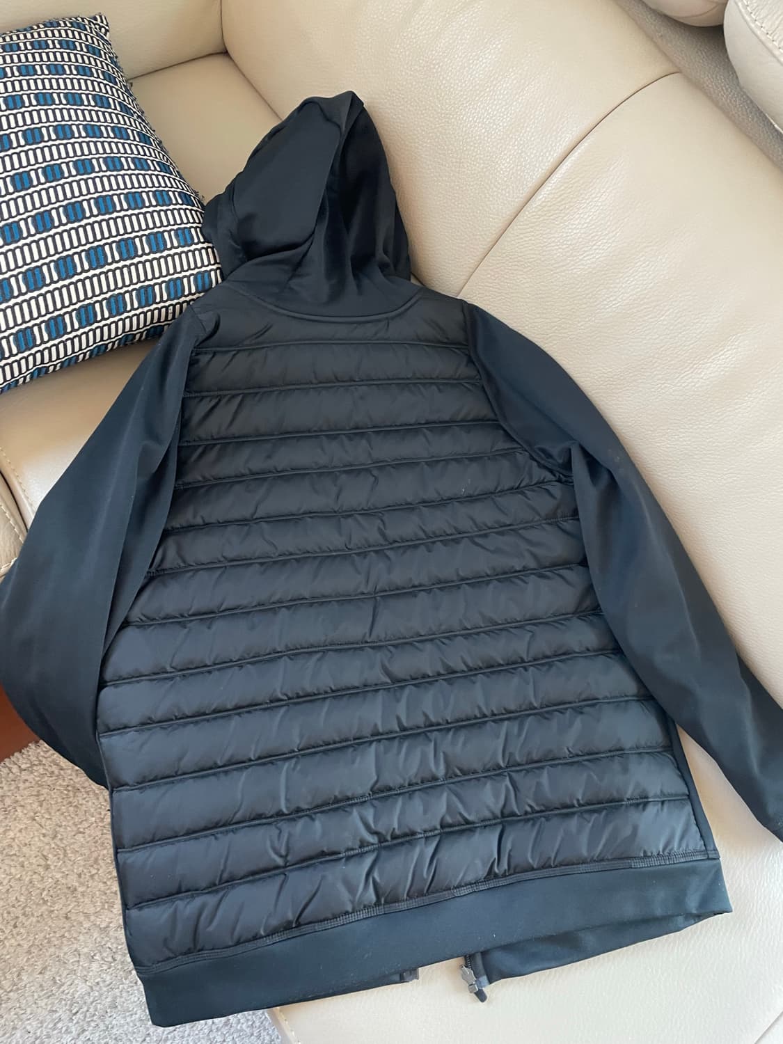 나이키 써마 윈터라이즈 풀집 후드 경량 패딩 xl 사이즈 팝니당 상품이미지2