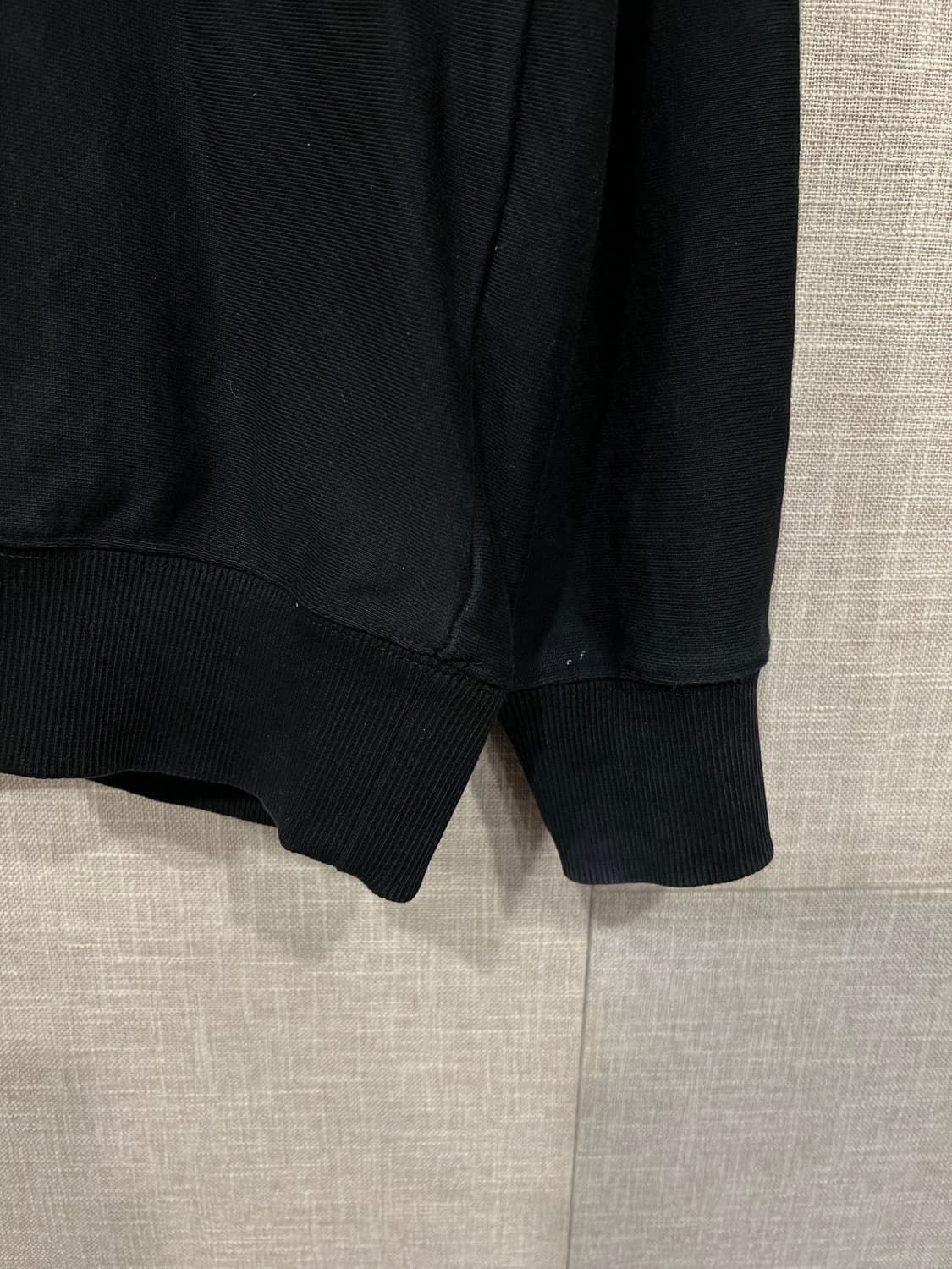 CNN 고데어 네트워크 자수 프린팅 맨투맨 95 블랙 상품이미지5