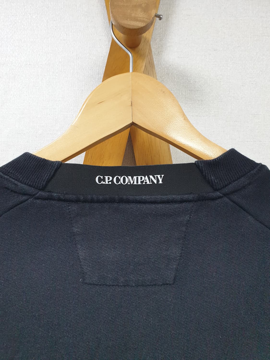 [L/100/정품] cp컴퍼니 렌즈와펜 맨투맨 상품이미지7