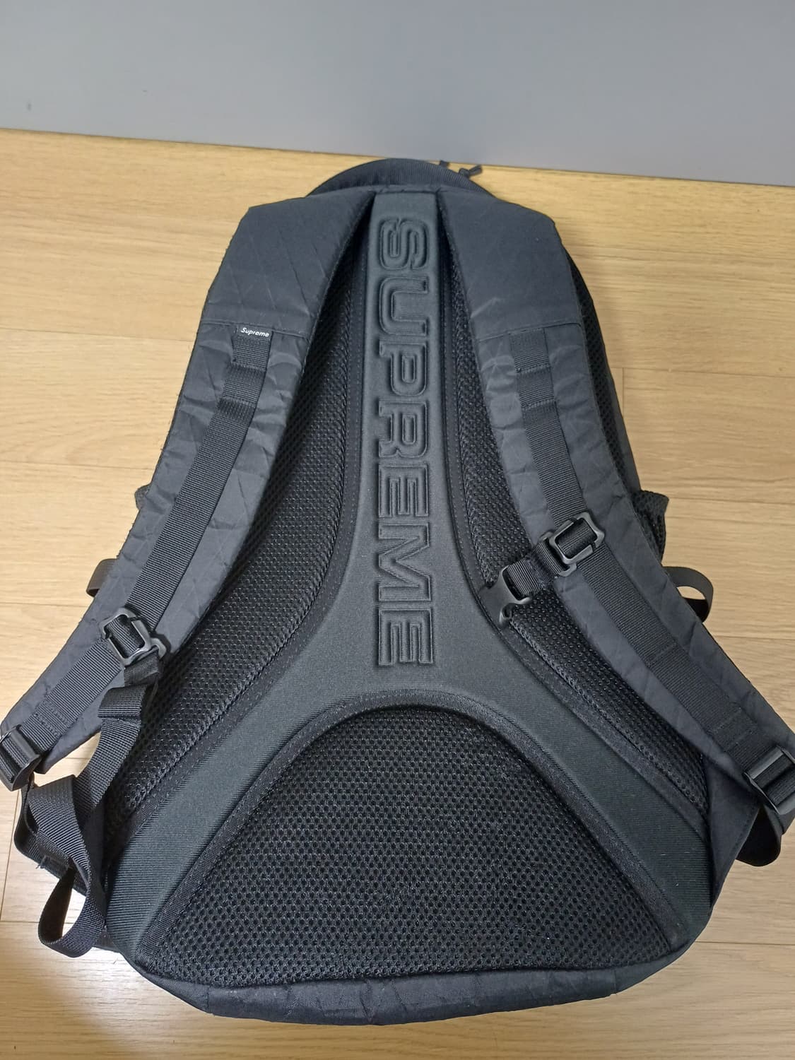 슈프림 백팩 23fw 상품이미지2