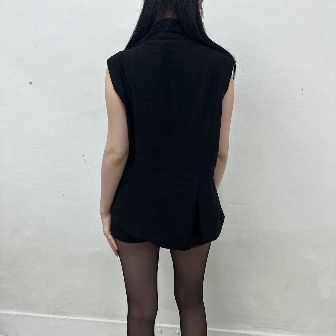 asymmetry carve detail vest  상품이미지6