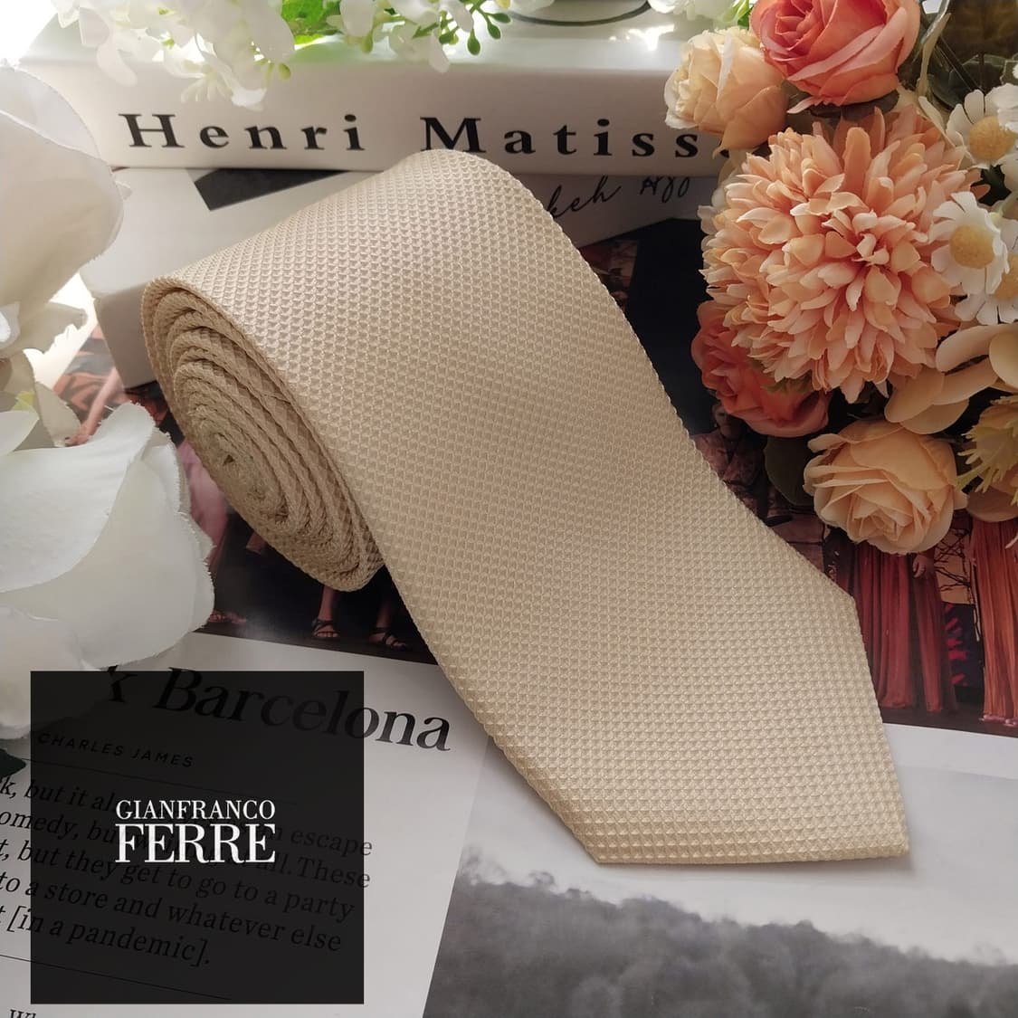 지안프랑코 페레 실크 아이보리 텍스처 넥타이 8.7cm A등급 K1714 상품이미지1