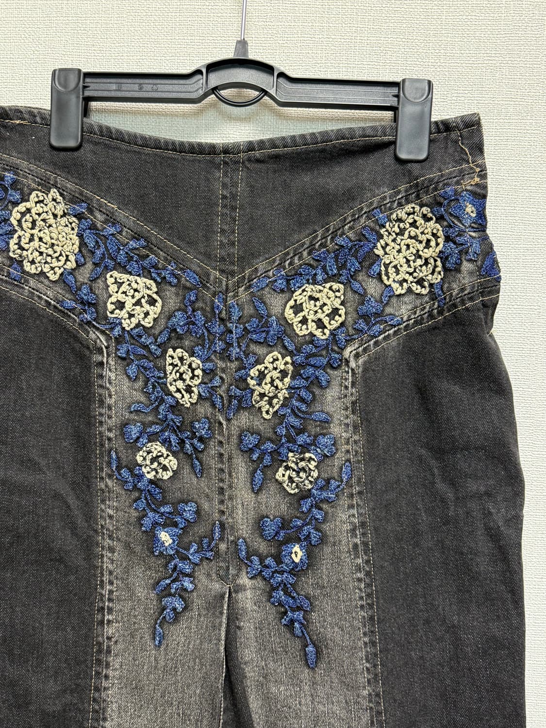 새상품 / 자수 데님 스커트 상품이미지2