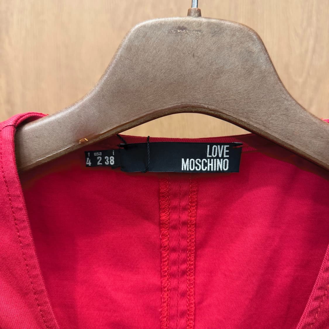 러브 모스키노 브이넥 슬리브리스 원피스 네이비 아일렛 장식 디테일 레드 상품이미지6