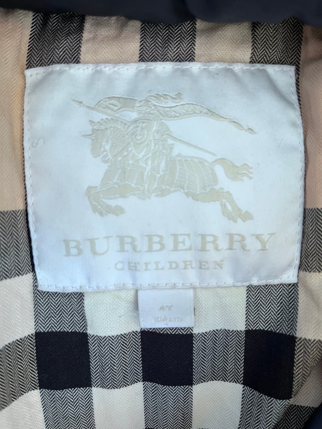 버버리 키즈 후드덕다운패딩 4Y 상품이미지7