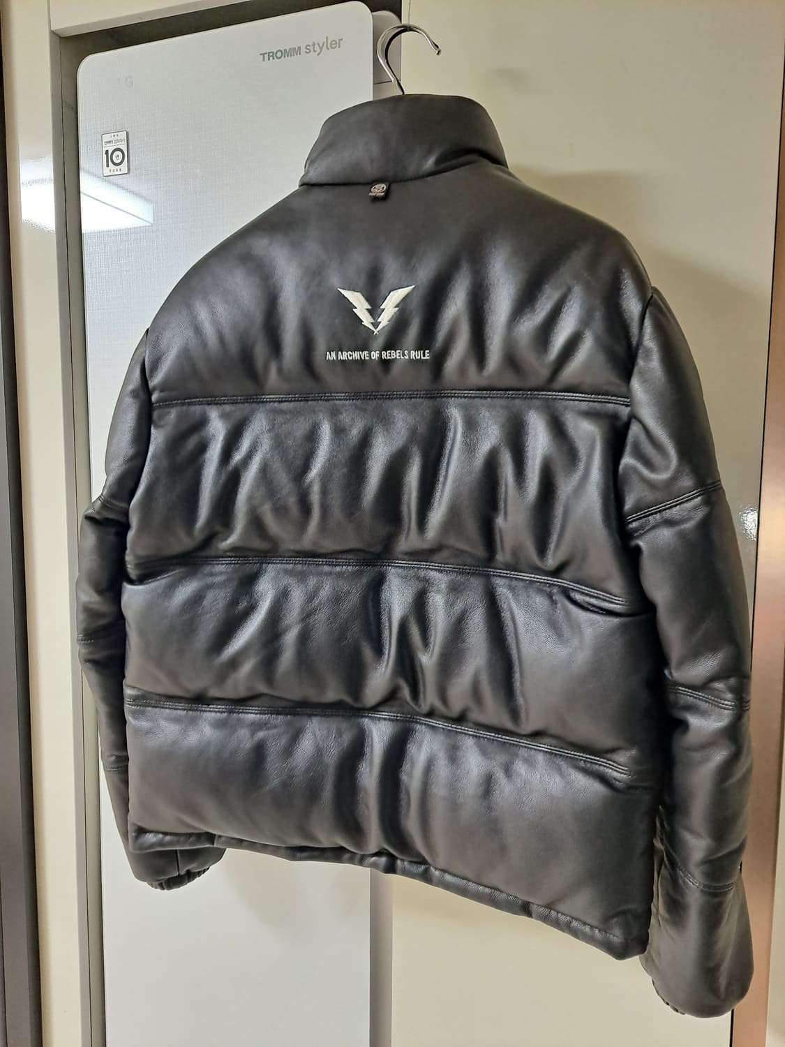 DIAFVINE 디아프바인 - 양가죽 램스킨 헤비 덕다운 패딩 상품이미지9