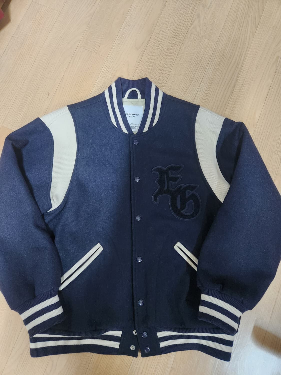 에스피오나지 울 바시티 자켓 판매 상품이미지1