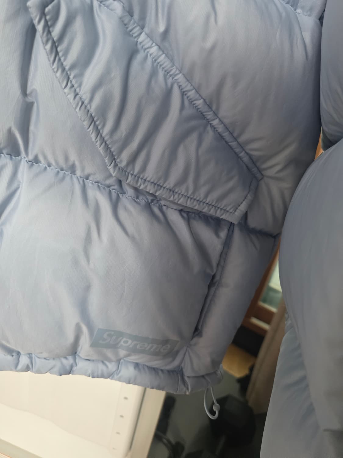 슈프림 700필 다웃 라이트 상품이미지3