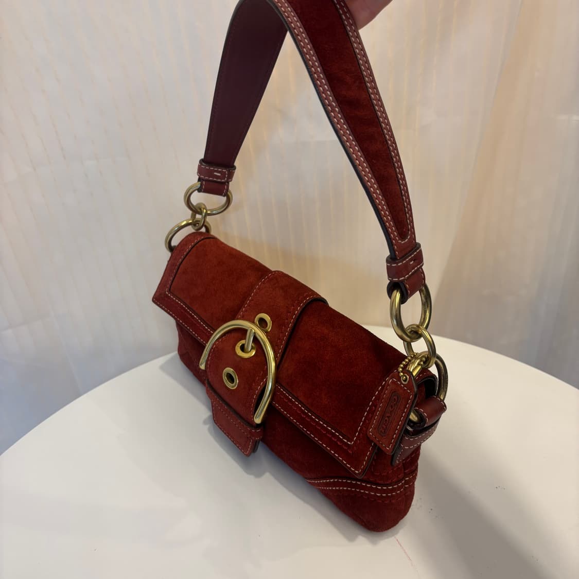 정품 코치 스웨이드 버클 숄더백     상품이미지4