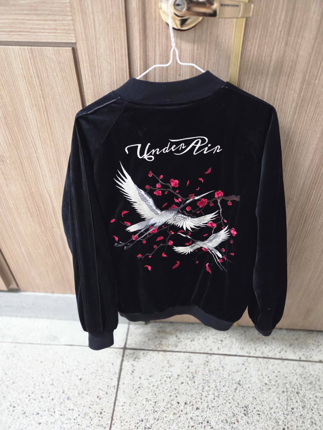 언더에어 자수 벨벳 스카쟌 자켓 상품이미지2