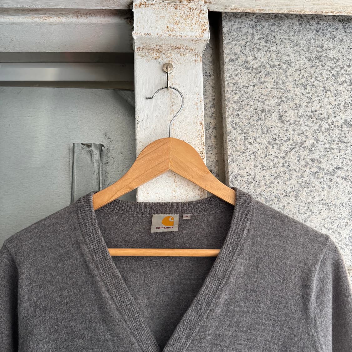 칼하트 플레이오프 로고 메리노 울 가디건 상품이미지3