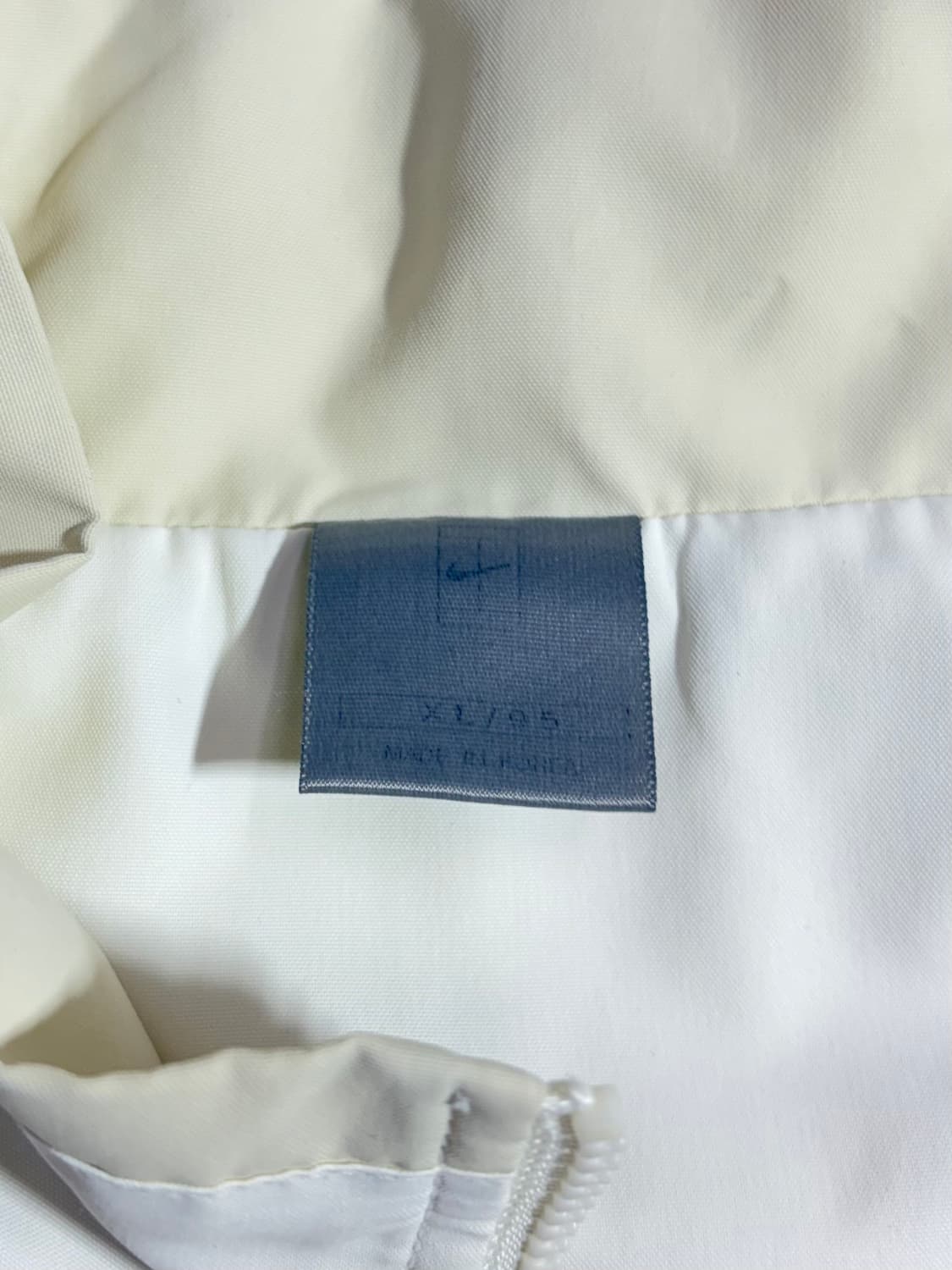 나이키 00‘s 화이트•베이지 테니스로고 바람막이  상품이미지6