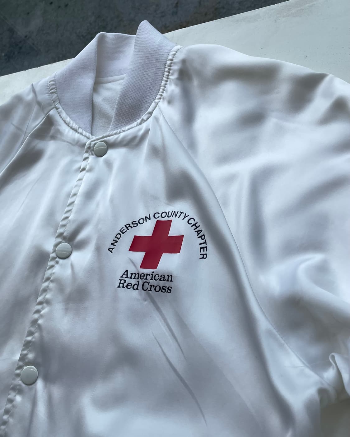 90s USA Red Cross Satin Jacket 적십자 새틴자켓 상품이미지4