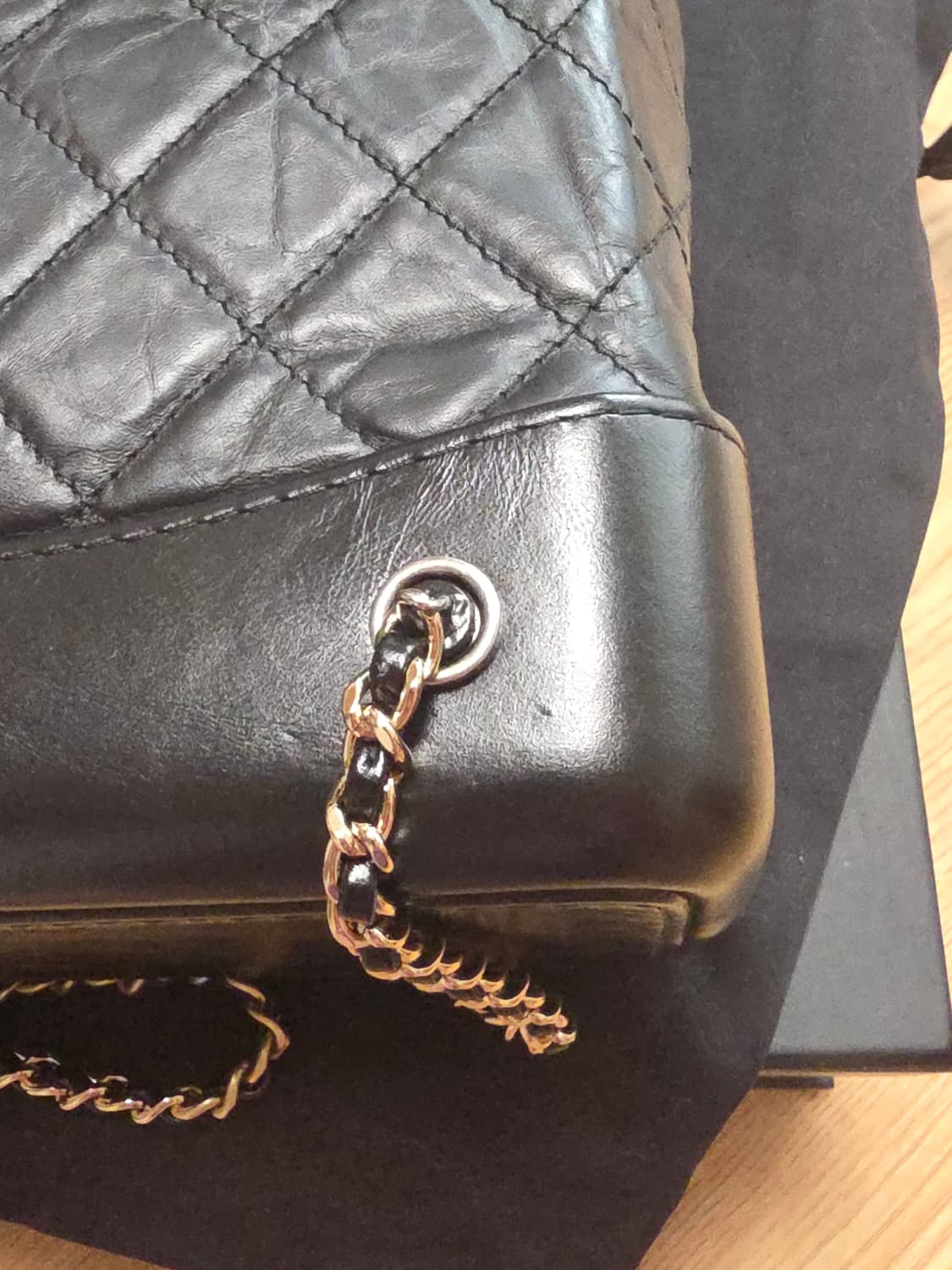 샤넬 가브리엘 백팩 미듐 블랙 상품이미지6