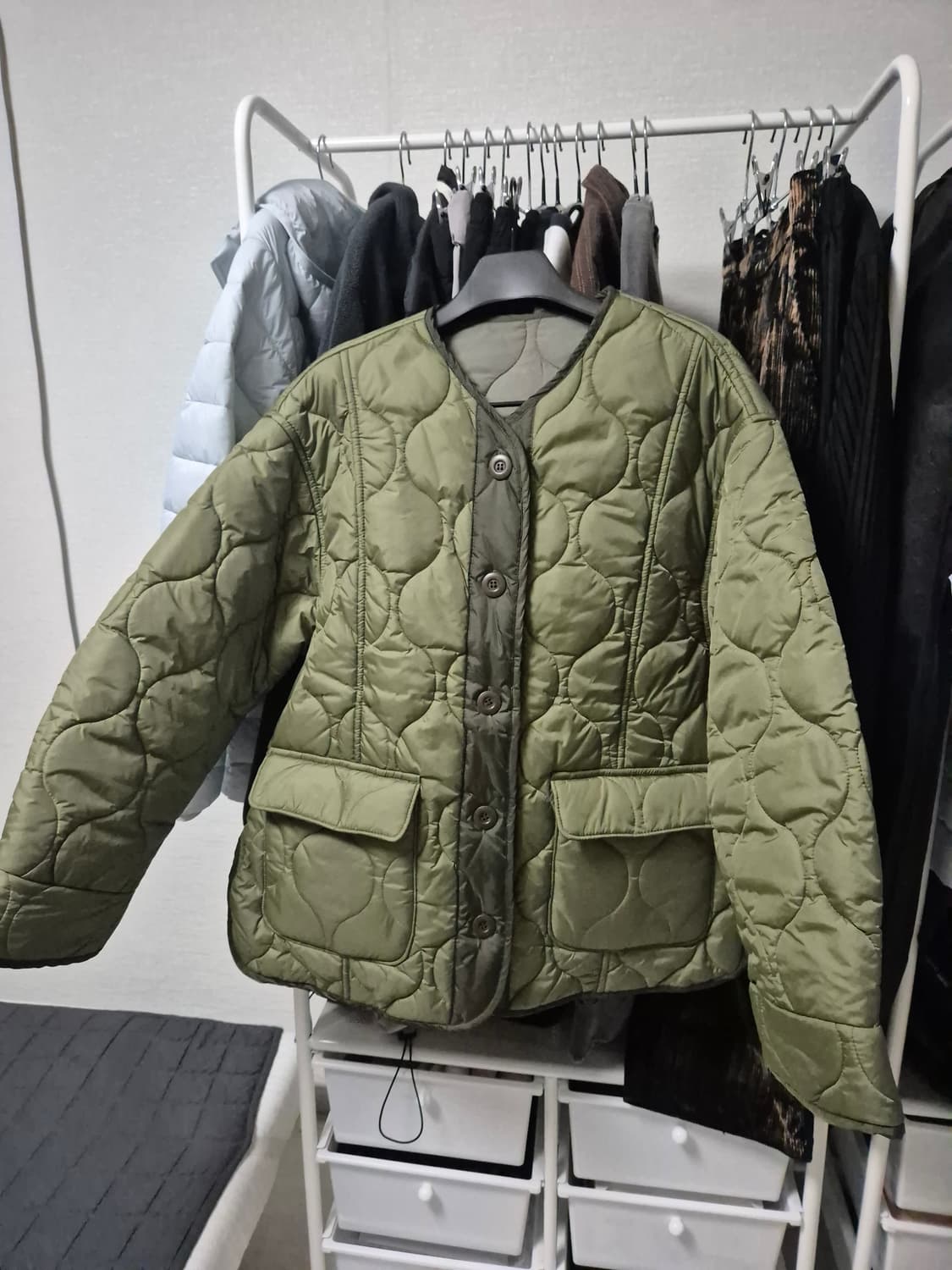 누빔 퀄팅 카키 패딩(깔깔이 패딩) 상품이미지1