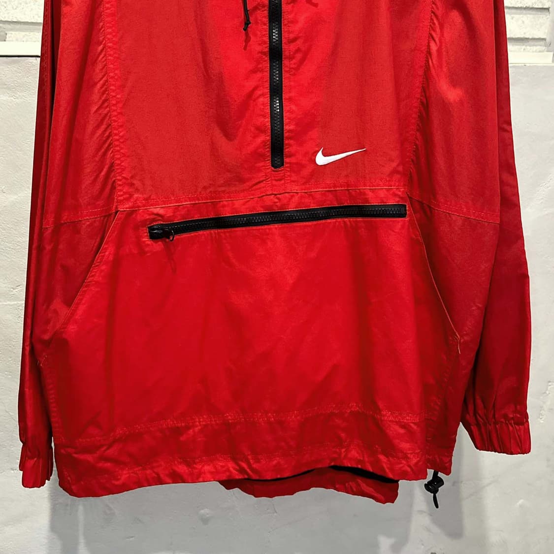 나이키 올드스쿨 반집업 후드 바람막이 캥거루 투포켓 로고 디테일 레드 상품이미지5