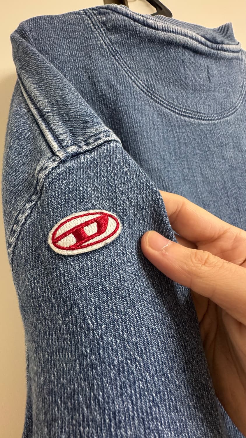 [L] 디젤 D 크립 트랙 데님 맨투맨 상품이미지4