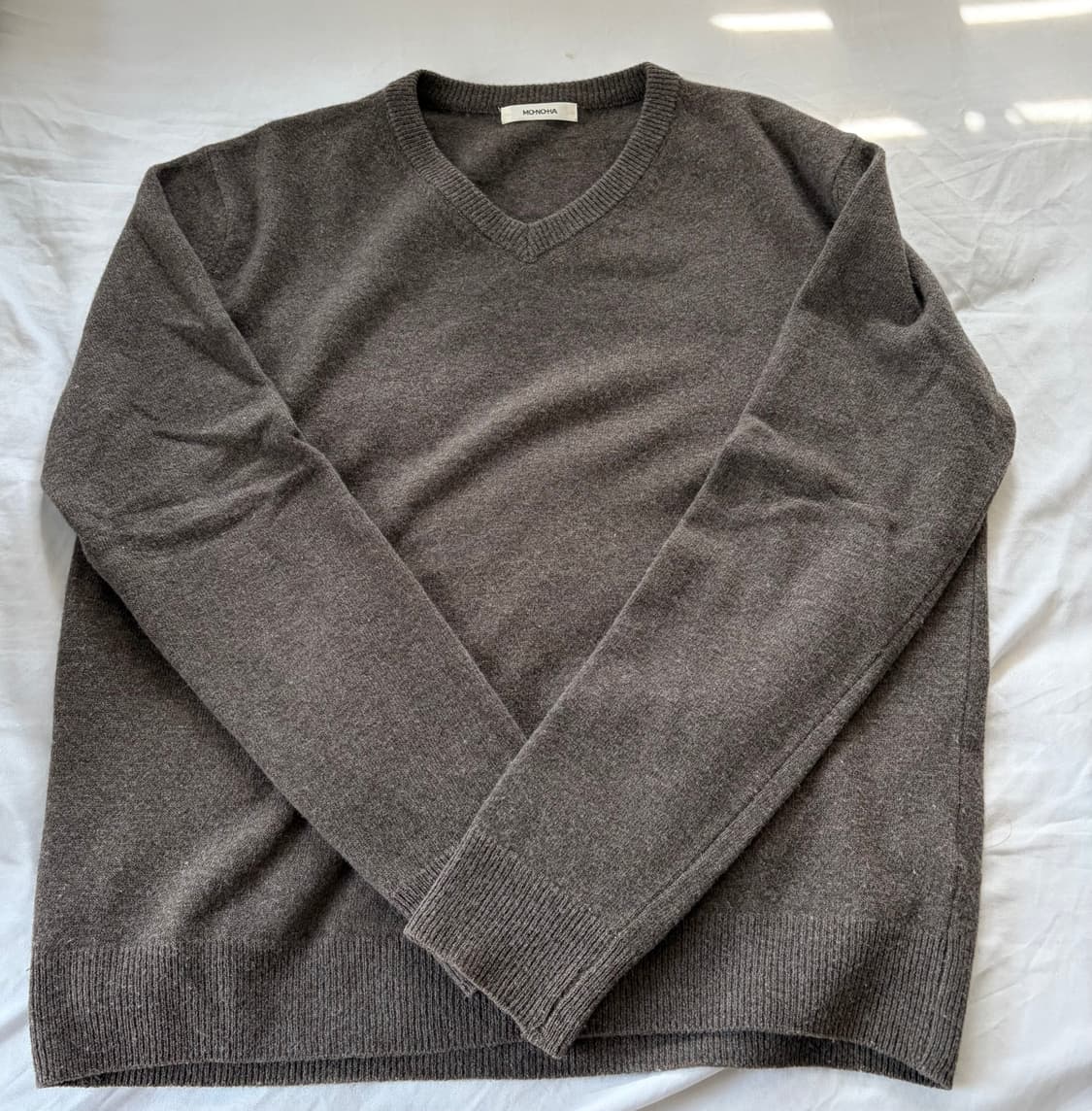 모노하 캐시미어 브이넥 니트 상품이미지1