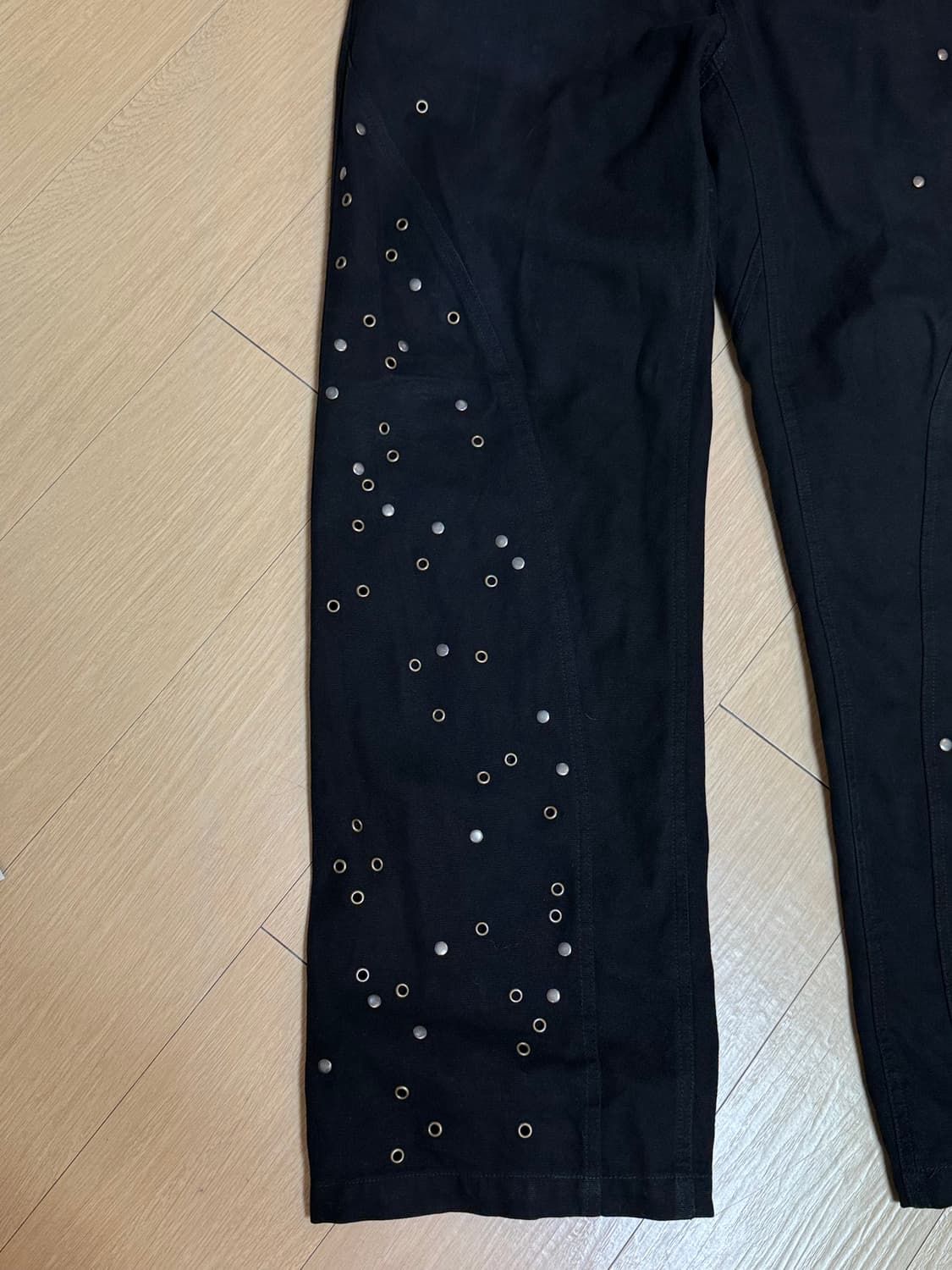 [40] 앤더슨벨 x 자라 릴렉스드 핏 스터드 팬츠 블랙 상품이미지3