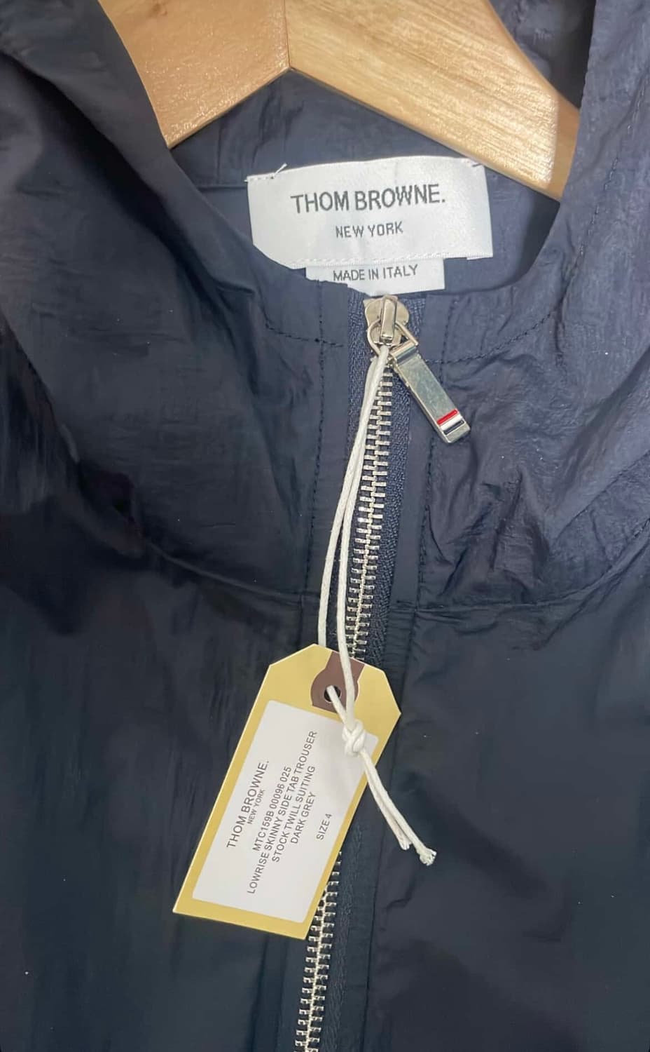 톰브라운 바람막이 상품이미지2