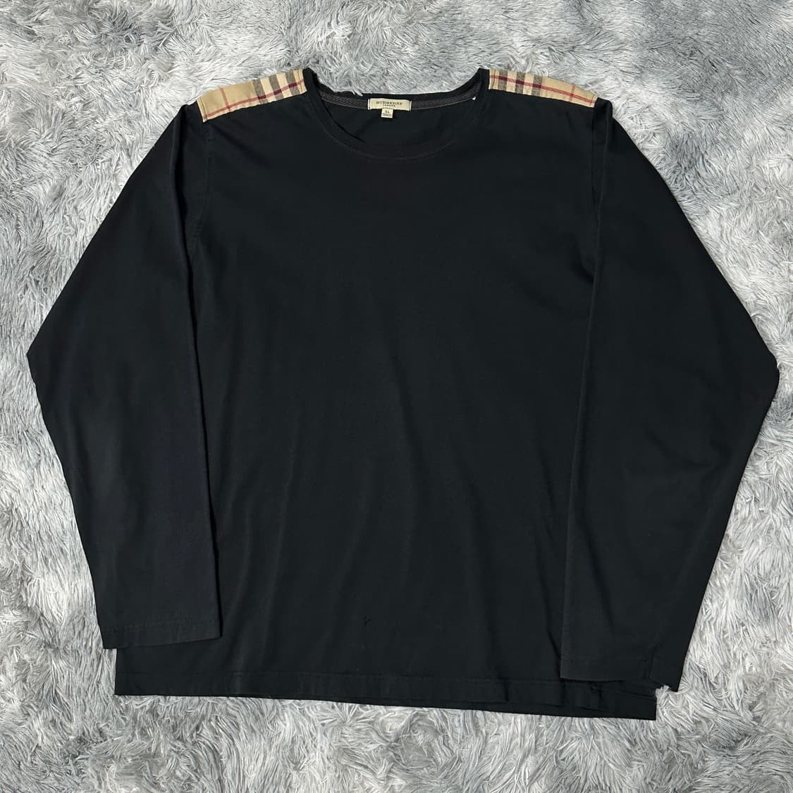 버버리 체크숄더 블랙 롱슬리브 XL 상품이미지1