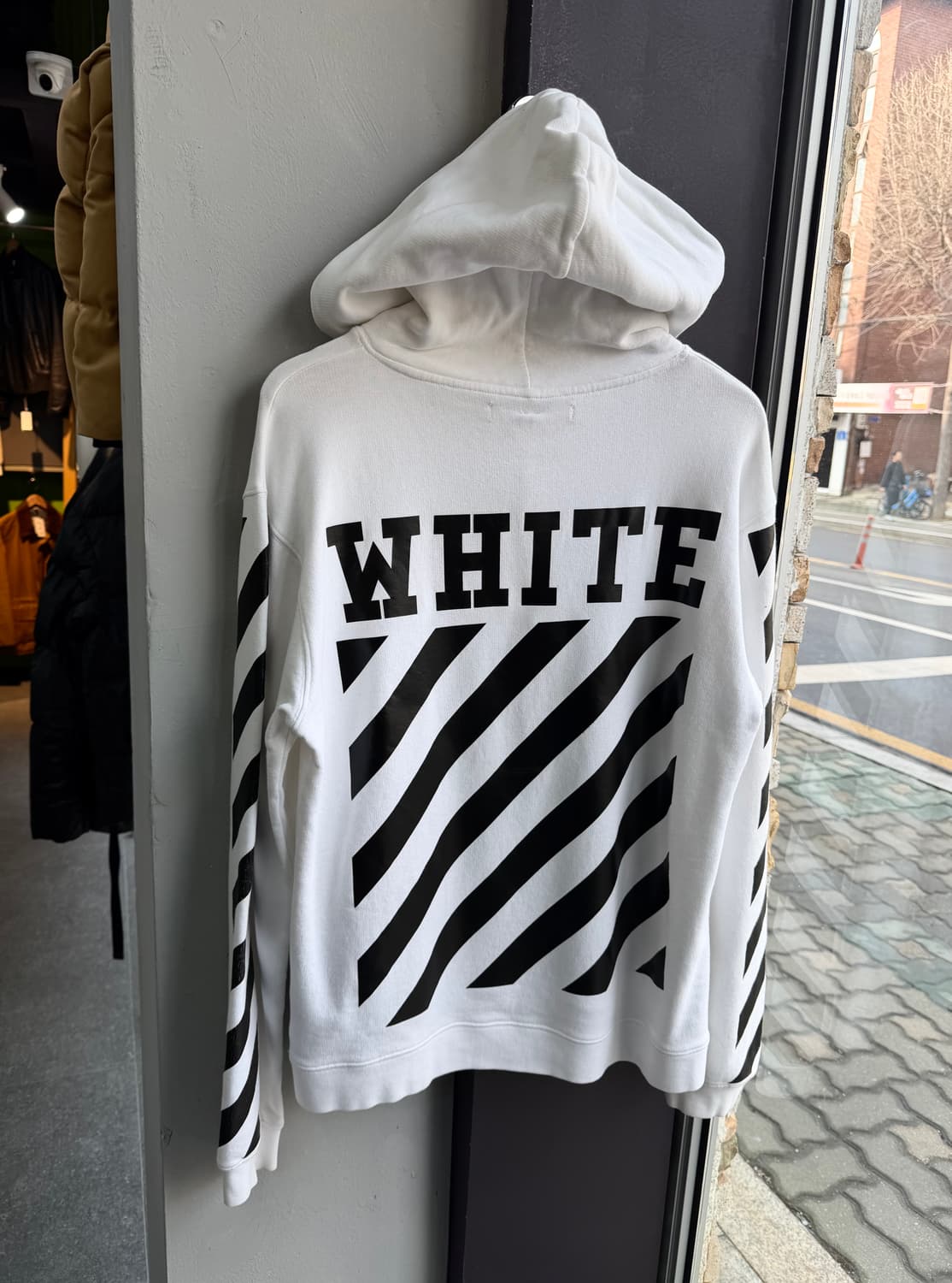 100/ 오프화이트 카라바조 프린팅 후드티 Off White 상품이미지7